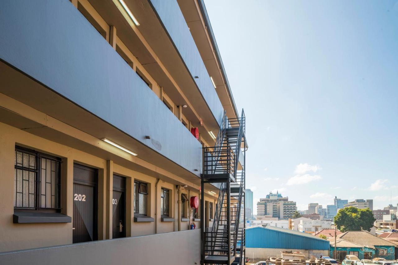 N1 Hotel Rotten Row Harare Kültér fotó