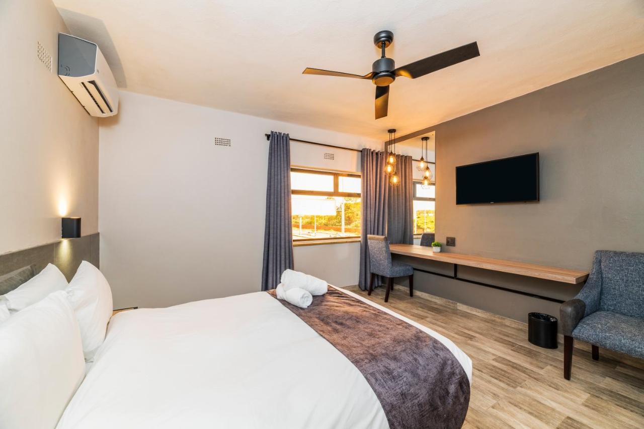 N1 Hotel Rotten Row Harare Kültér fotó