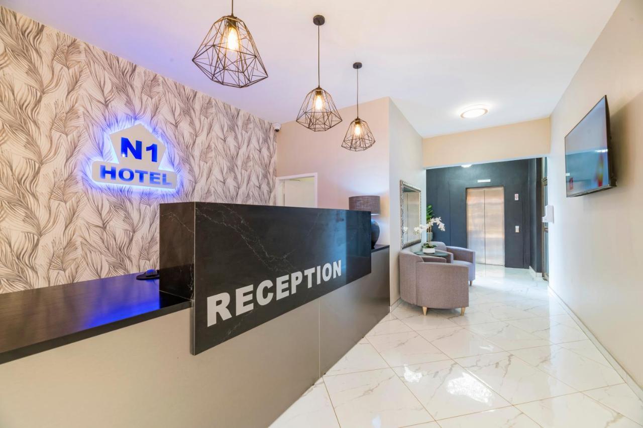 N1 Hotel Rotten Row Harare Kültér fotó