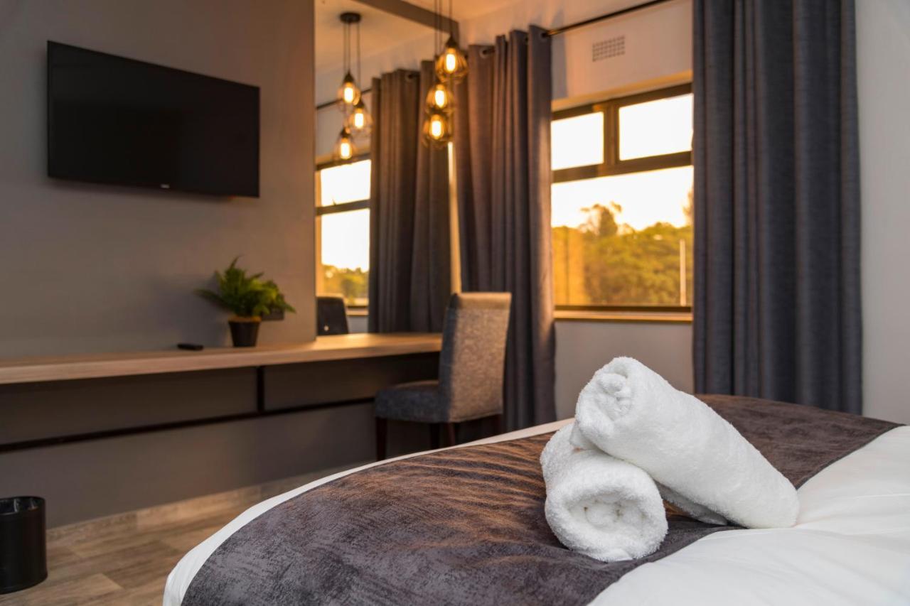 N1 Hotel Rotten Row Harare Kültér fotó